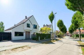 Luxe villa vlak aan bos vlotte verbinding Brugge